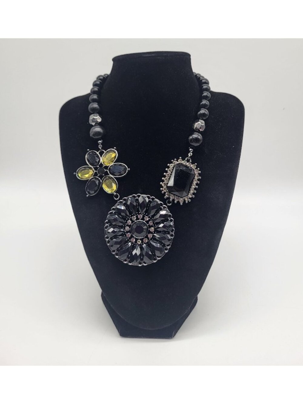 Premier Designs Crochet Black & Yellow Convertible Floral Necklace Brooch Pin